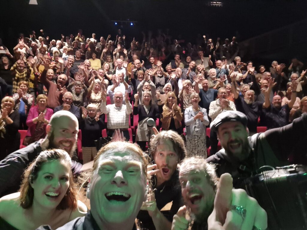 Irish festival Hoogeveen in theater de Tamboer met Acting The Maggot